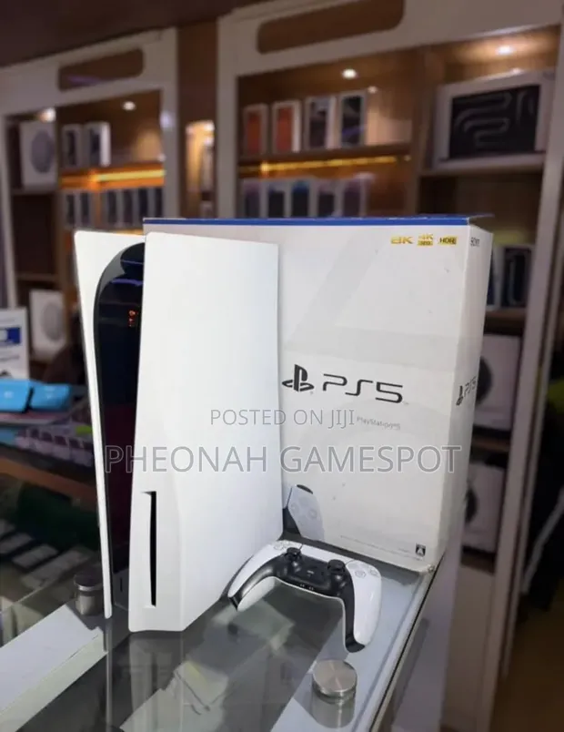 PS5 Standard Edition - 1