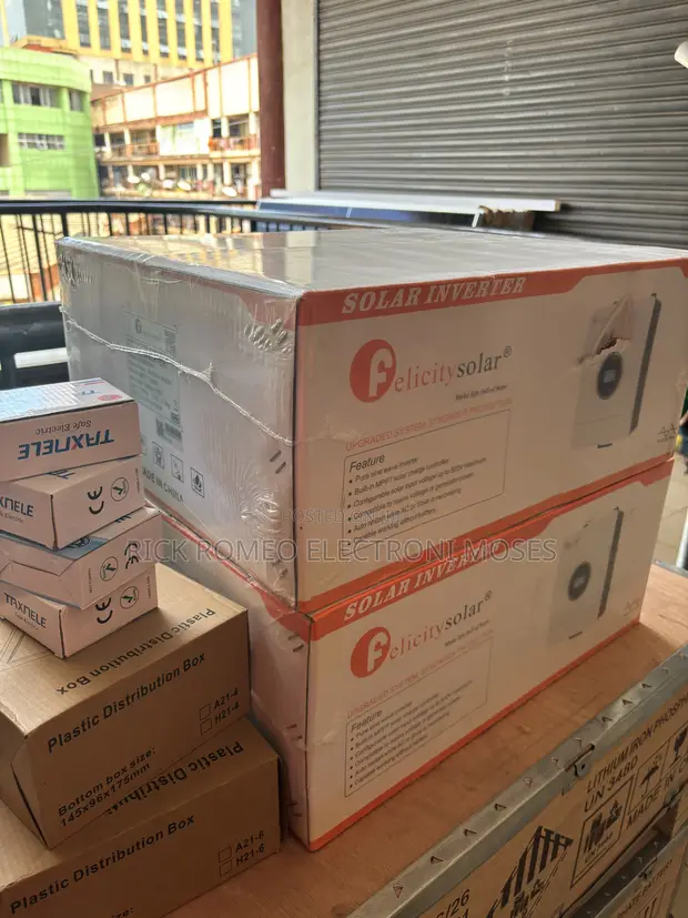 Felicitysolar 6kVA 48V Modified Hybrid Inverter - 1