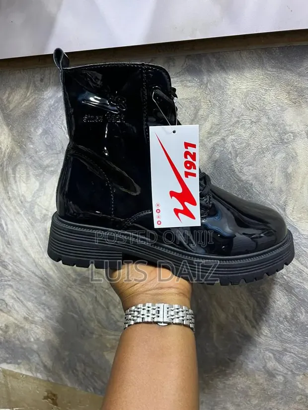 Nike Jungle Boots - 1
