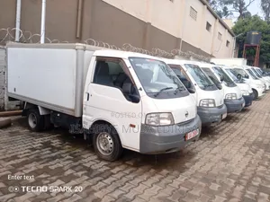 Toyota HiAce Refrigerator Truck