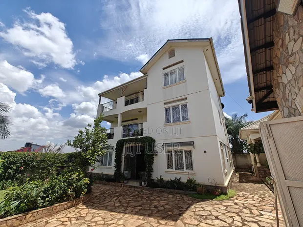 6-Bedroom Mansion for Sale in Victoria Estate, Katabi - 1