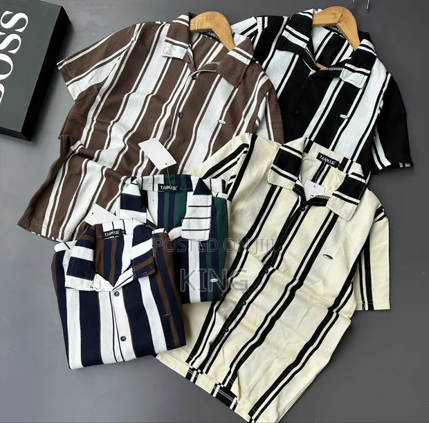 Short-Sleeve Vertical-Striped Cuban Collar Shirts - 1