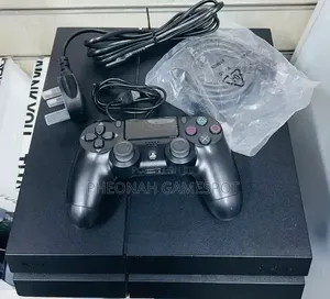 PS4 Standard Console with 2 Controllers & 13 Games