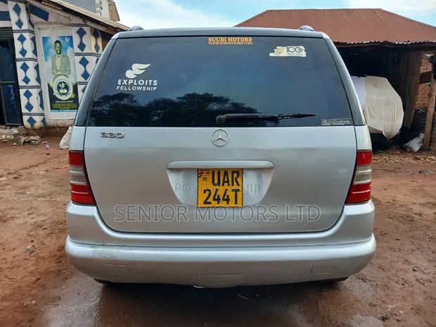 Mercedes-Benz M Class 2002 Silver - 1