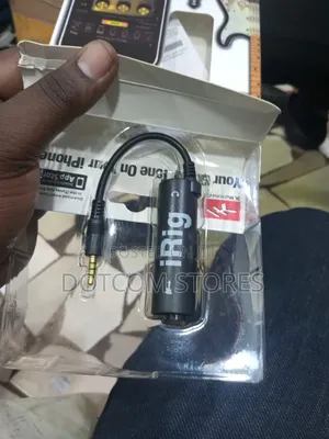 IK Multimedia AmpliTube iRig 2 Guitar/Bass Interface Adapter