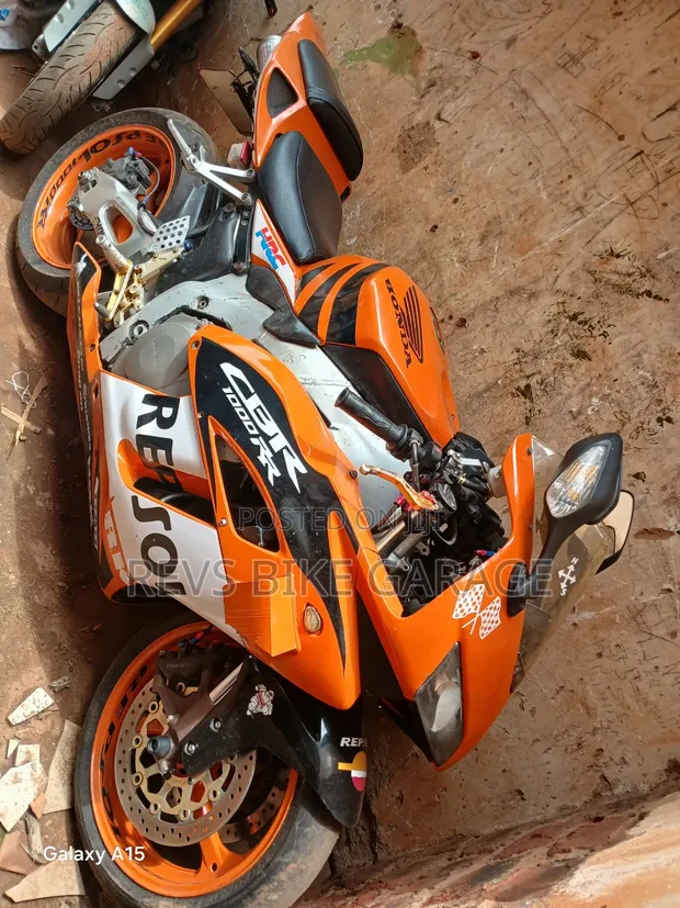 Honda CBR 2007 Orange - 1
