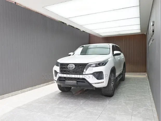 Toyota Fortuner 2.8 D AWD 2020 White - 1