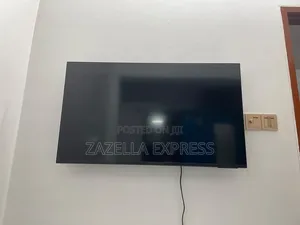 Samsung 32-inch Smart TV U8000F