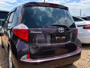 Toyota Ractis 1.5 FWD 2012 Purple