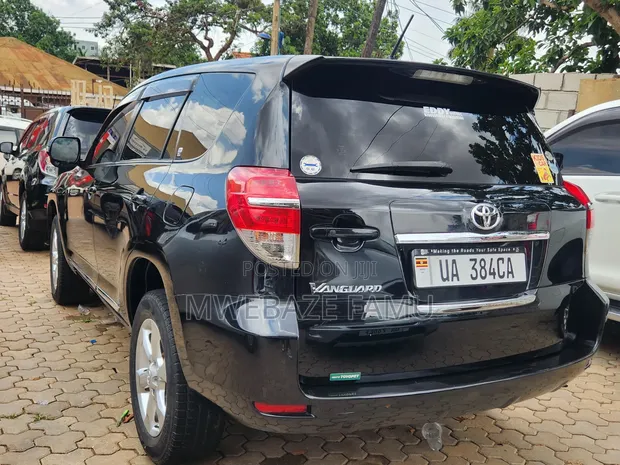 Toyota Vanguard 2011 Black - 1