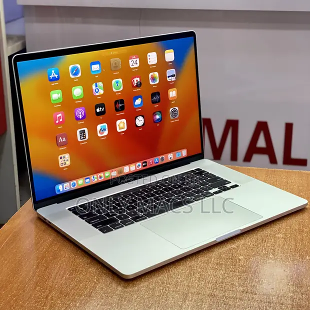 Apple MacBook Pro 2019 16" i9 32GB RAM 1TB SSD - 1