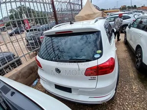 Volkswagen Tiguan S 4Motion 2015 SUV