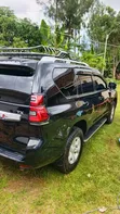 Toyota Land Cruiser Prado 2012 Black - 2