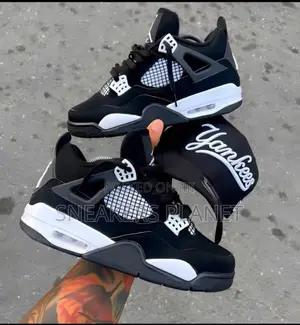 Air Jordan 4 Sneakers