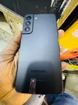Samsung Galaxy S22 5G 128GB Black (UK Used) - 1