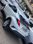 Toyota C-HR 2017 Hybrid White - 2