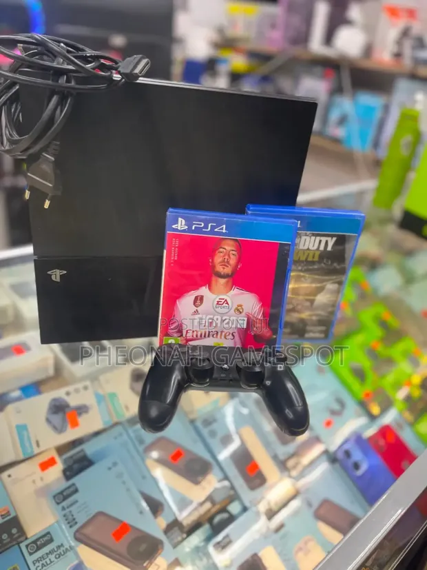 PS4 Standard Console - 1