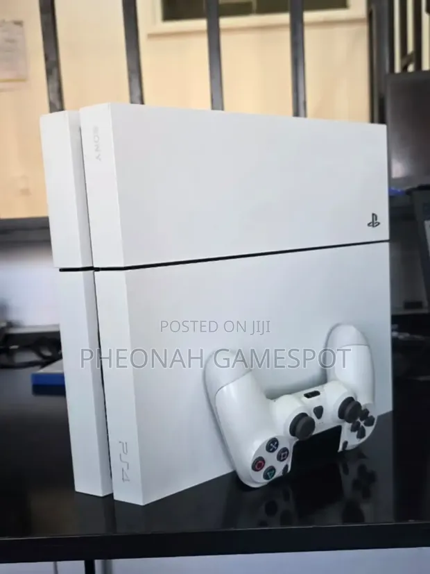 PS4 Standard Console - 1