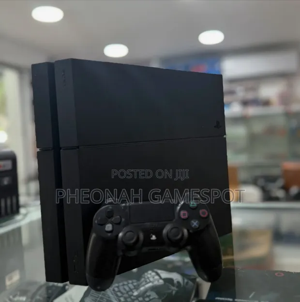 PS4 Standard Console - 1