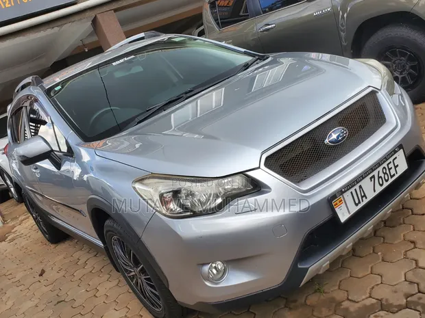 Subaru XV 2017 Silver - 1