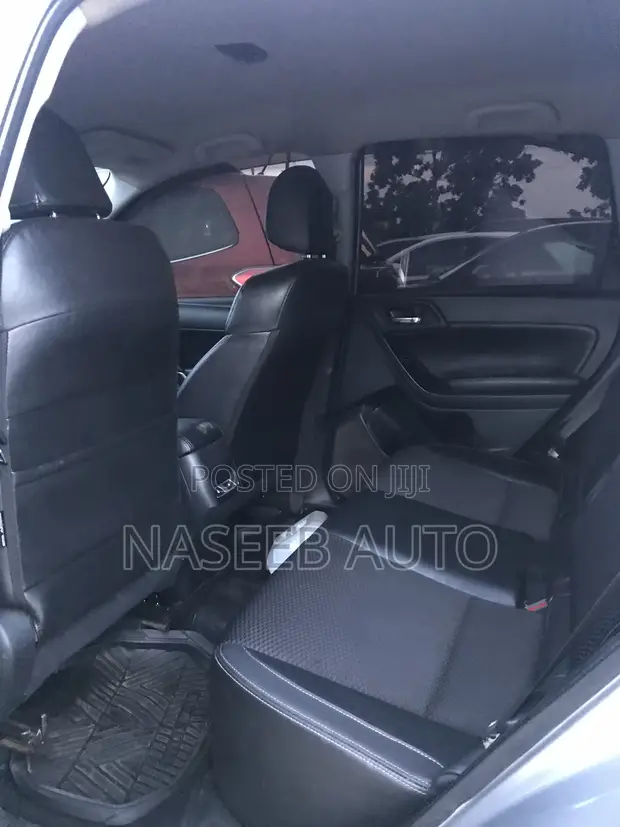 Subaru Forester 2013 Silver - 1
