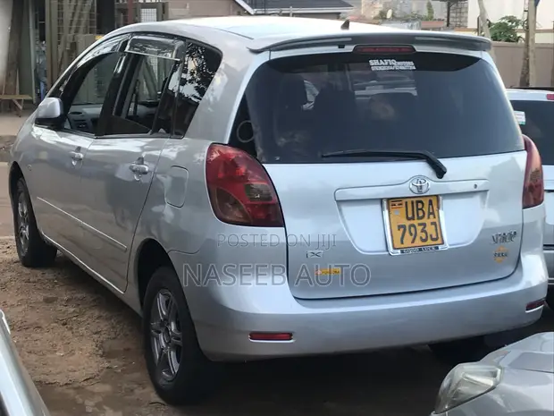 Toyota Corolla Spacio 2006 Silver - 1