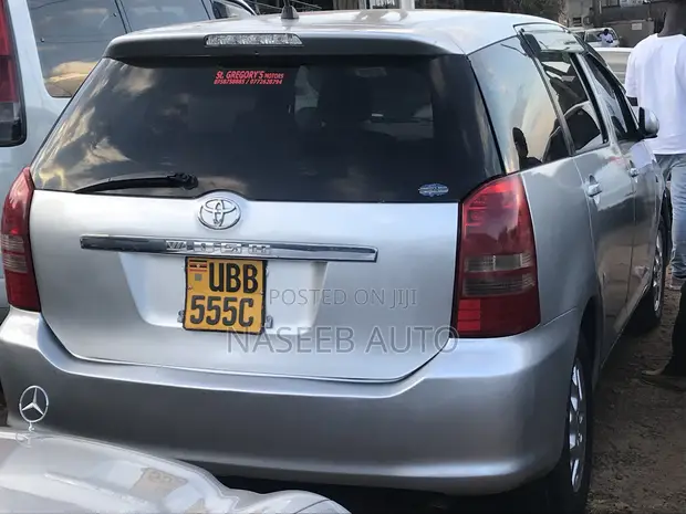 Toyota Wish 2007 Silver - 1