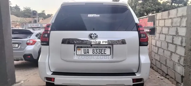 Toyota Land Cruiser Prado 2018 White - 1