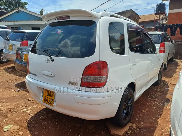 Toyota Corolla Spacio 1998 White - 1