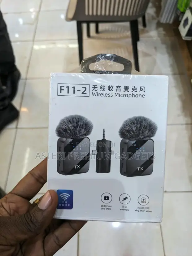 F11-2 3-in-1 Dual Wireless Lavalier Microphone - 1