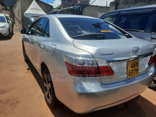 Toyota Premio 2010 Silver - 1