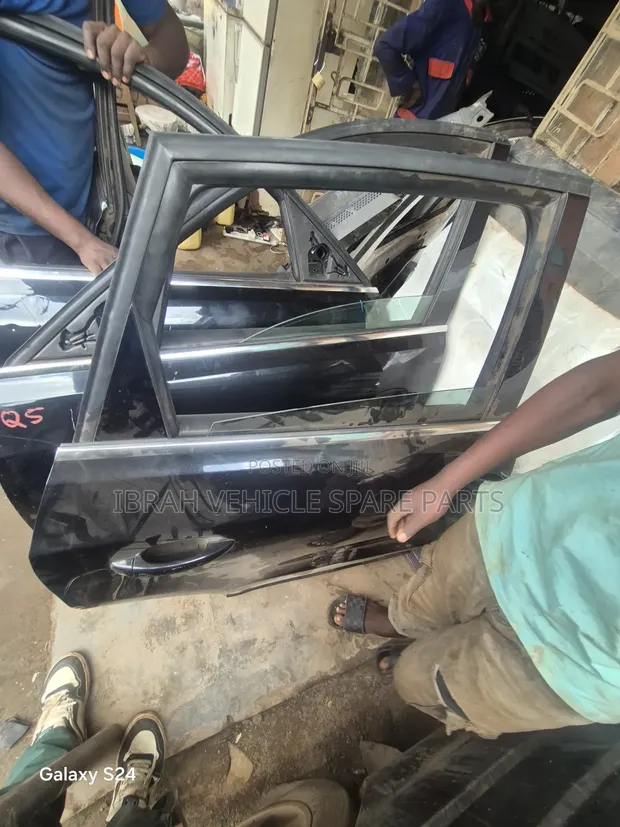 Audi Q5 Front and Rear Doors (Used) - 1