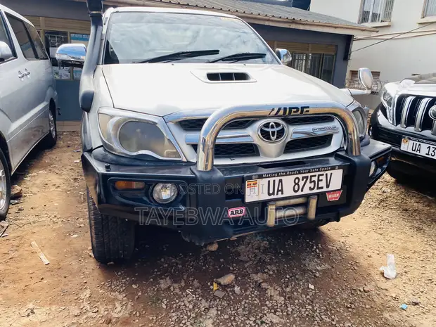 Toyota Hilux Double Cabin 2008 - 1