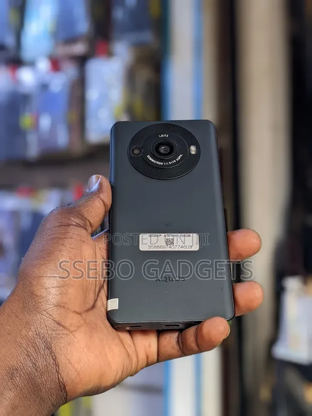 Sharp Aquos R8s Pro 256GB Gray - 1