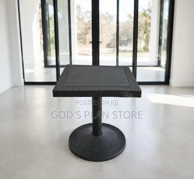 Centre Dining Plastic Table - 1