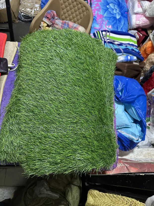 Green Grass-Like Door Mat - 1