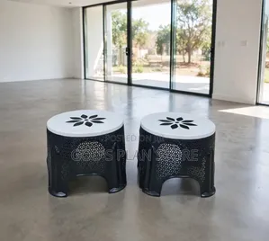 Center Standing Dining Plastic Table