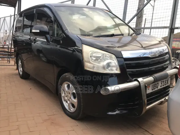 Toyota Noah 2008 Black - 1