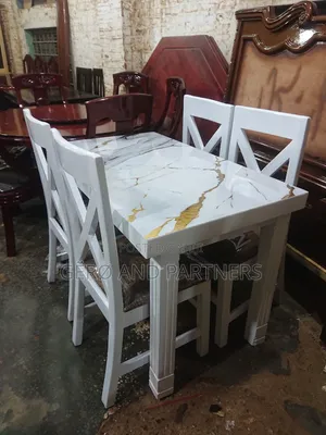 Wood-Mode White Square Dining Set - 4 Seater