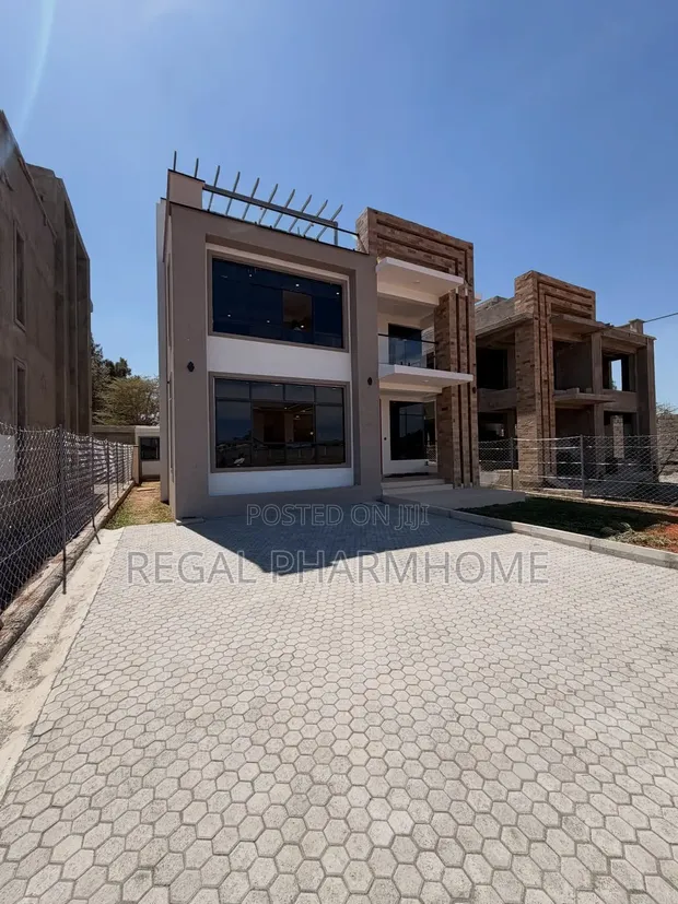 4 Bedroom Duplex House for Sale in Kungu - 1