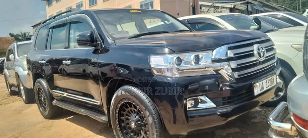 Toyota Land Cruiser Prado 2017 Black - 1