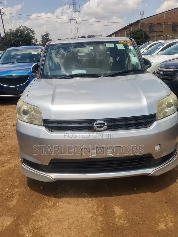 Toyota Corolla Rumion 2013 Silver - 1