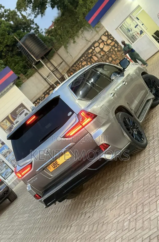 Lexus LX 570 (5 seats) AWD 2018 - 1