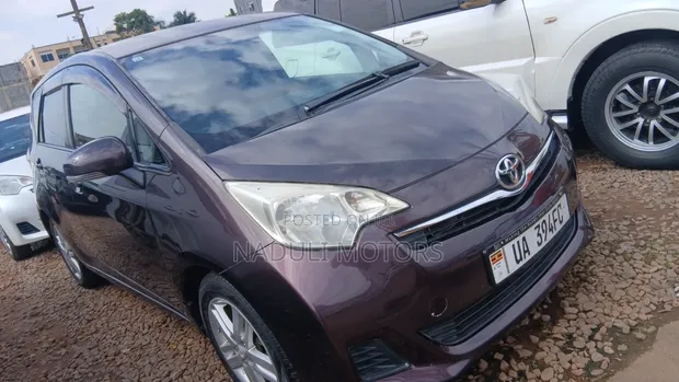 Toyota Ractis 2013 - 1
