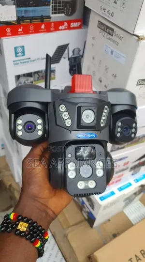4 Lens PTZ Solar Camera