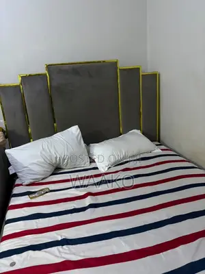 Leather Bed - 5x6 King Size, Gray