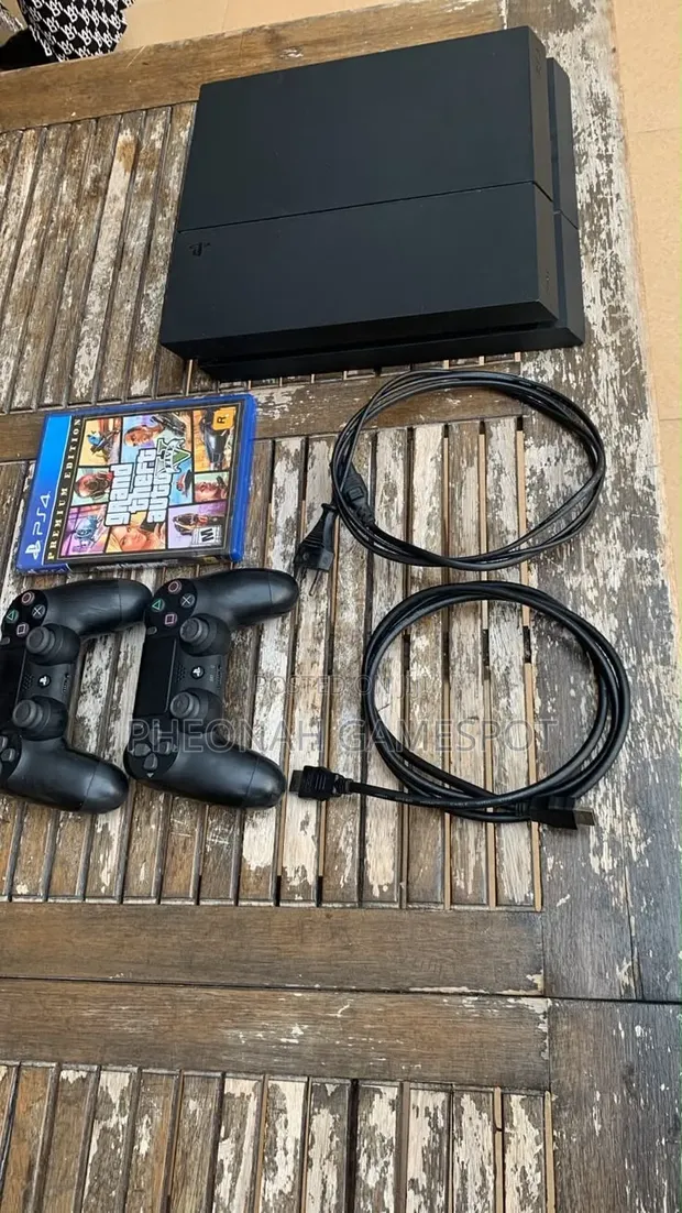 PS4 Standard Console - 1