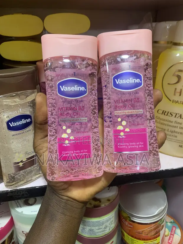 Vaseline Intensive Care Healthy Even Tone Vitalizing Body Oil - 1
