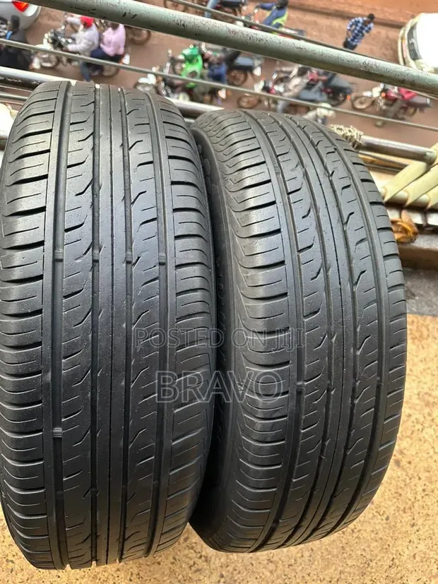 225/65R17 Dunlop Tires - Used - 1