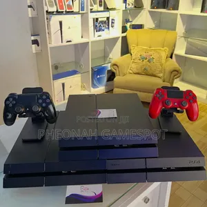 PS4 Standard Console